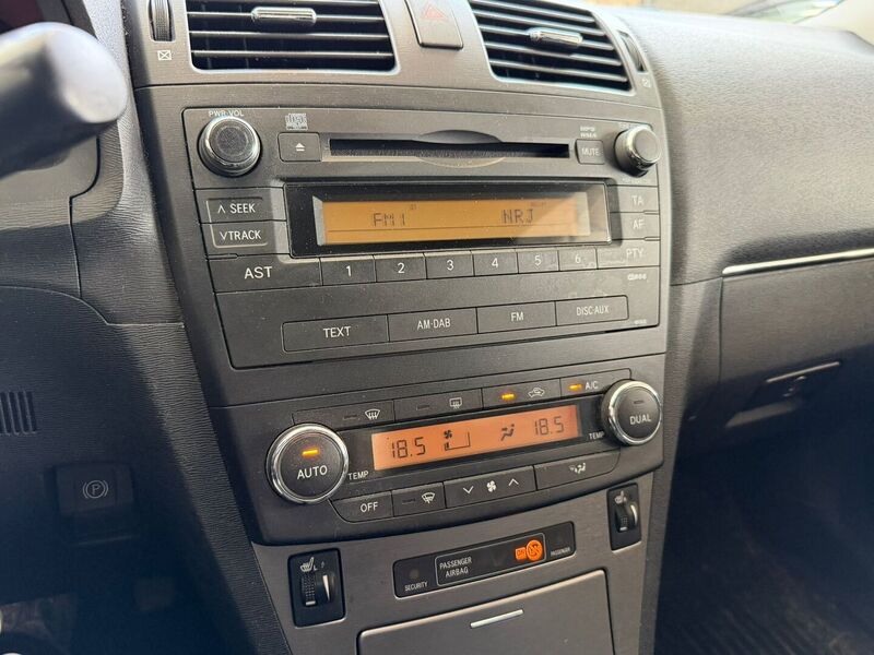 Toyota Avensis vaihtoauto