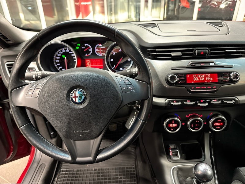 Alfa Romeo Giulietta vaihtoauto