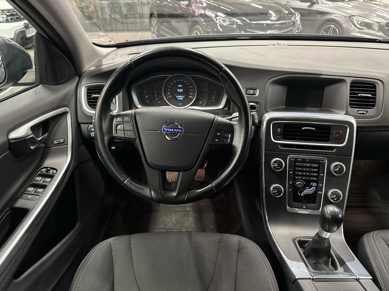 Volvo V60 vaihtoauto