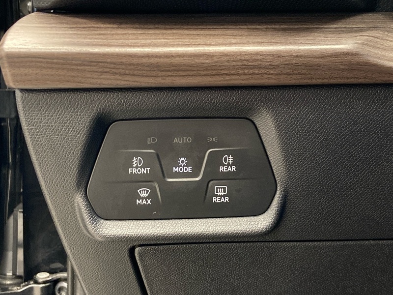 SEAT Leon Sportstourer vaihtoauto