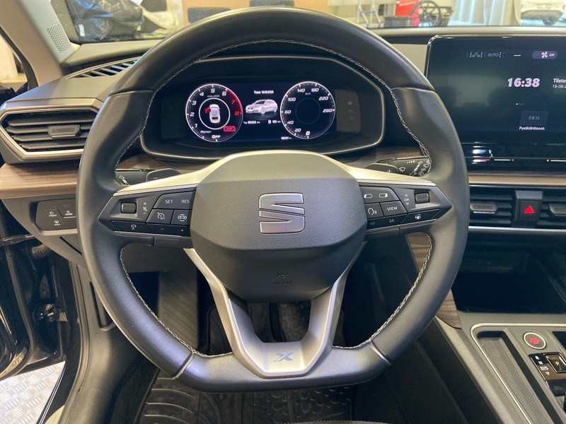 SEAT Leon Sportstourer vaihtoauto