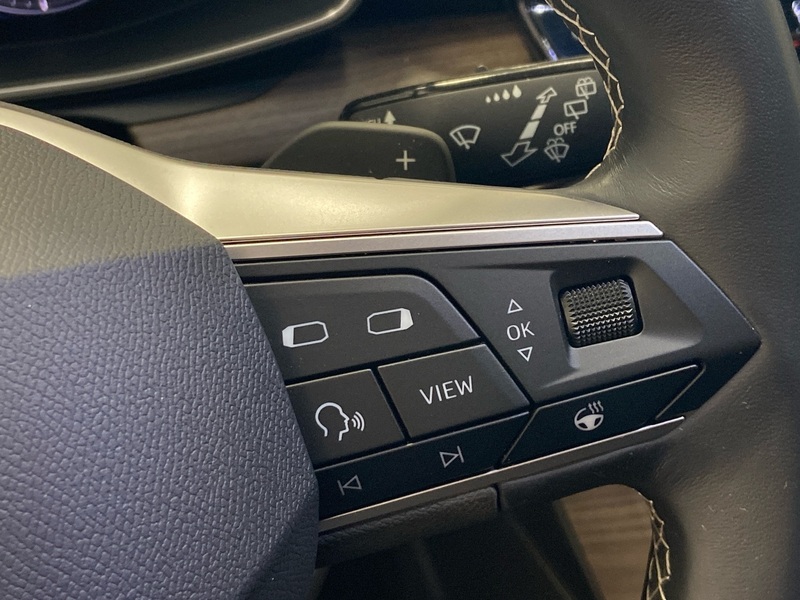 SEAT Leon Sportstourer vaihtoauto