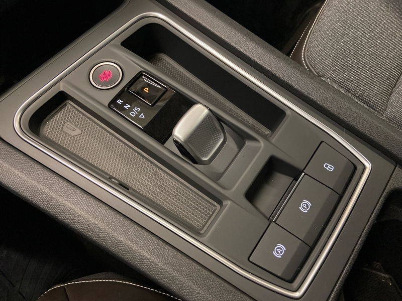 SEAT Leon Sportstourer vaihtoauto