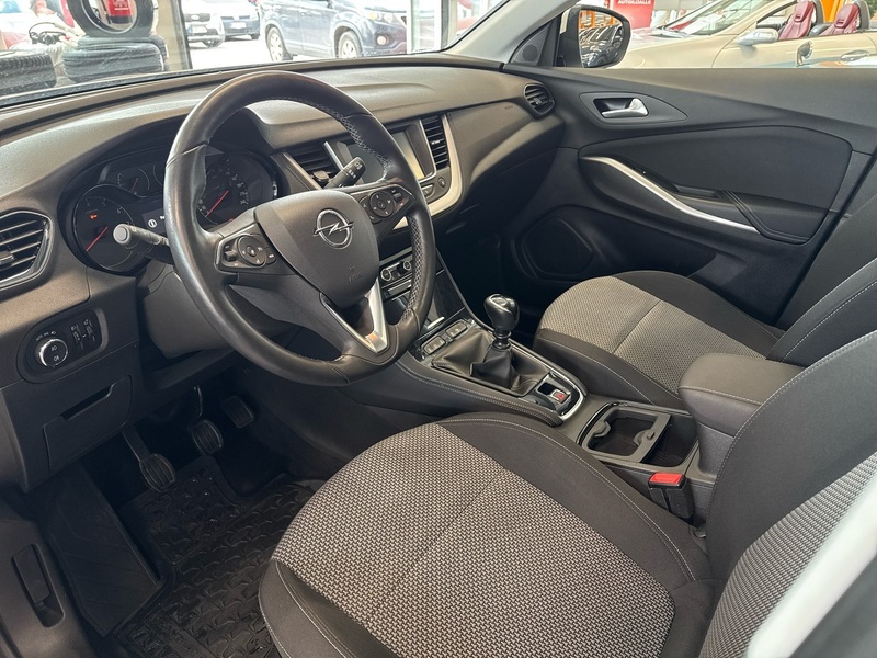 Opel Grandland X vaihtoauto