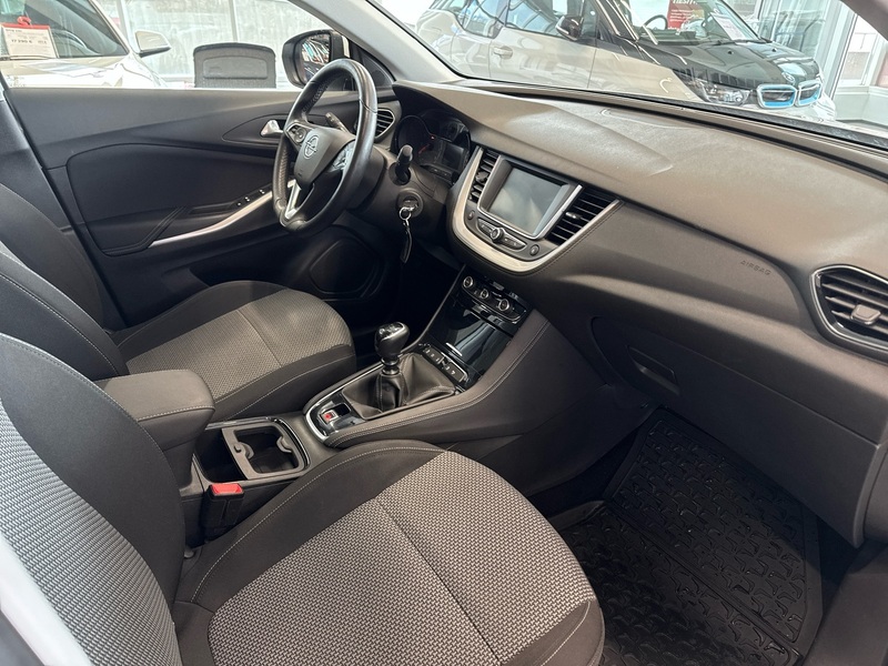 Opel Grandland X vaihtoauto