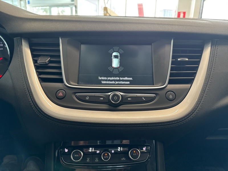 Opel Grandland X vaihtoauto