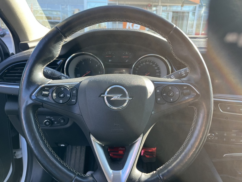 Opel Insignia vaihtoauto