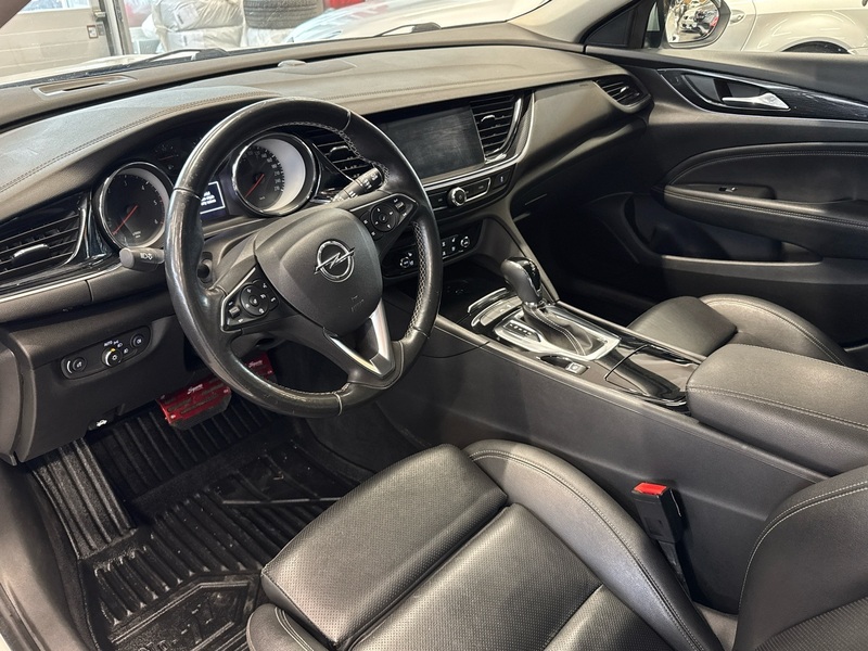 Opel Insignia vaihtoauto
