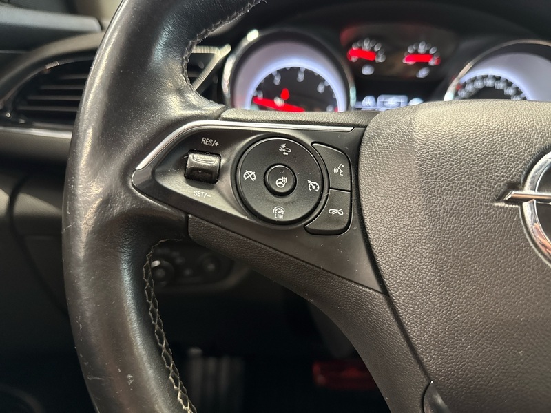 Opel Insignia vaihtoauto