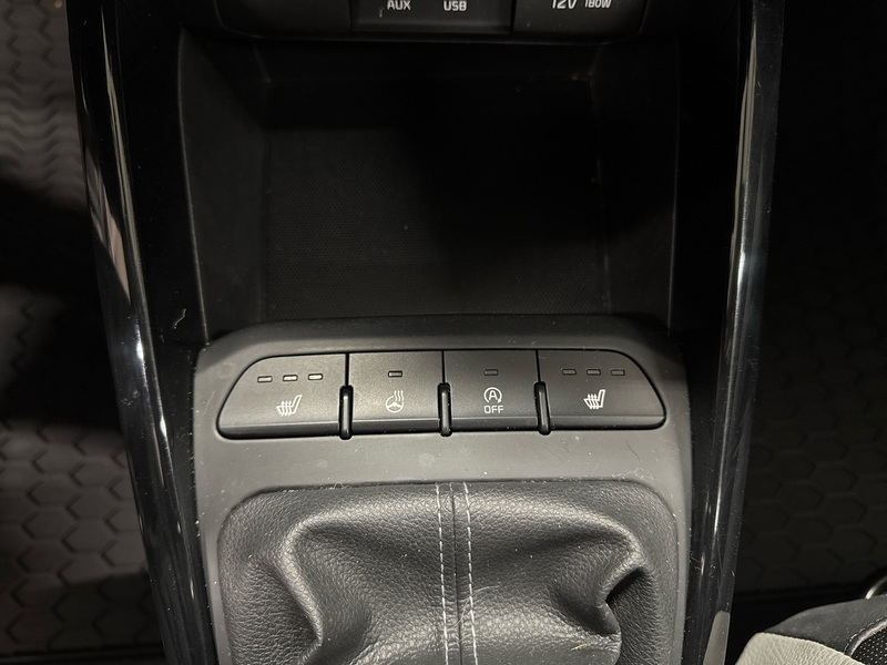 Kia Stonic vaihtoauto