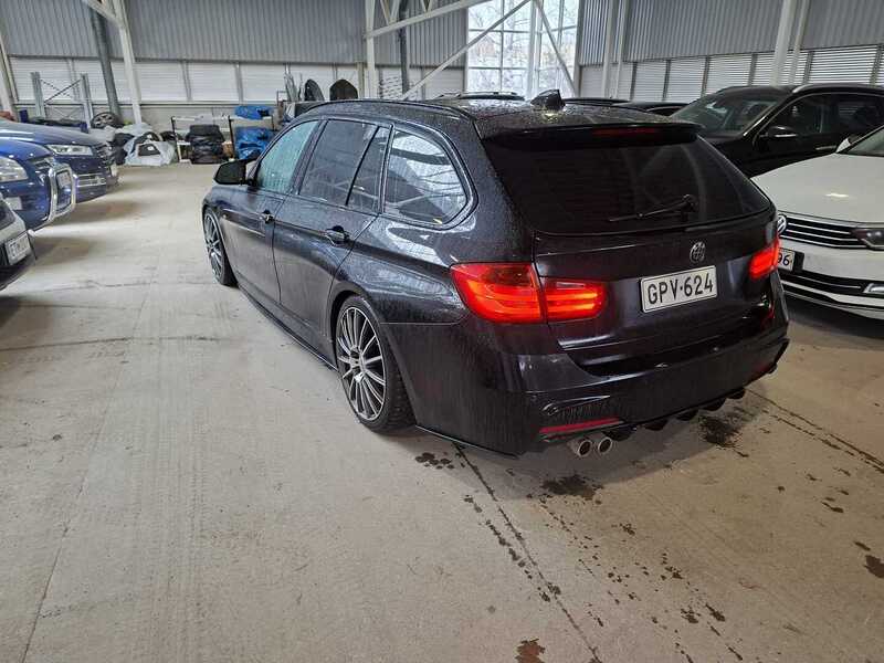 BMW 330 vaihtoauto