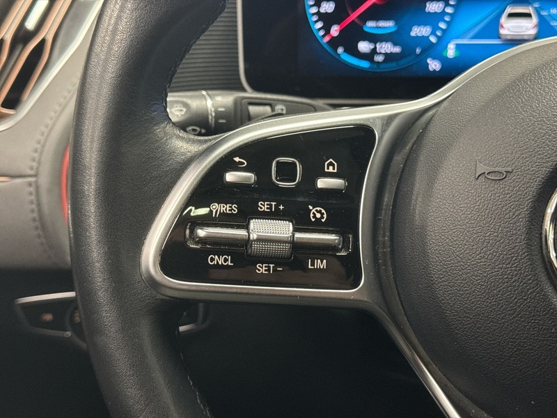 Mercedes-Benz EQC vaihtoauto