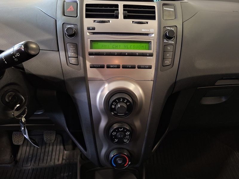 Toyota Yaris vaihtoauto