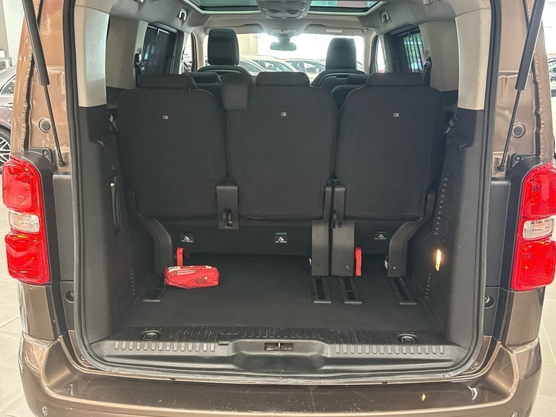 Toyota Proace Verso vaihtoauto
