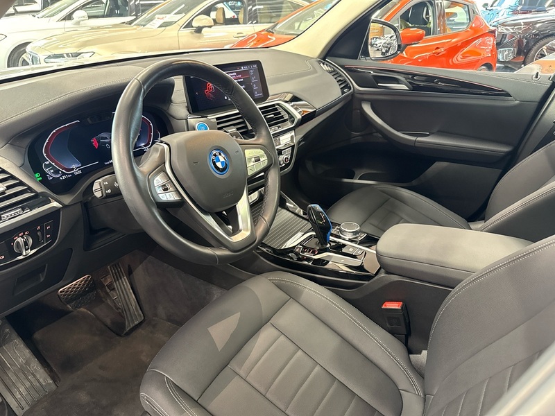 BMW iX3 vaihtoauto