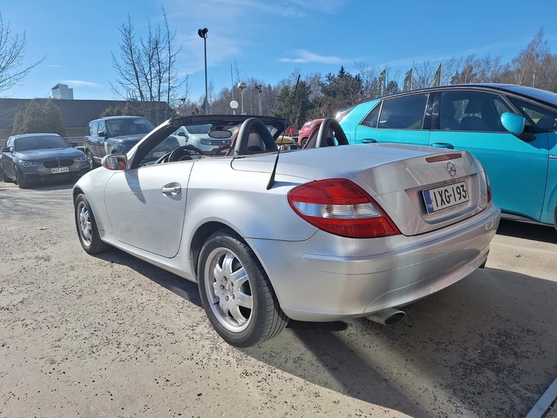 Mercedes-Benz SLK vaihtoauto