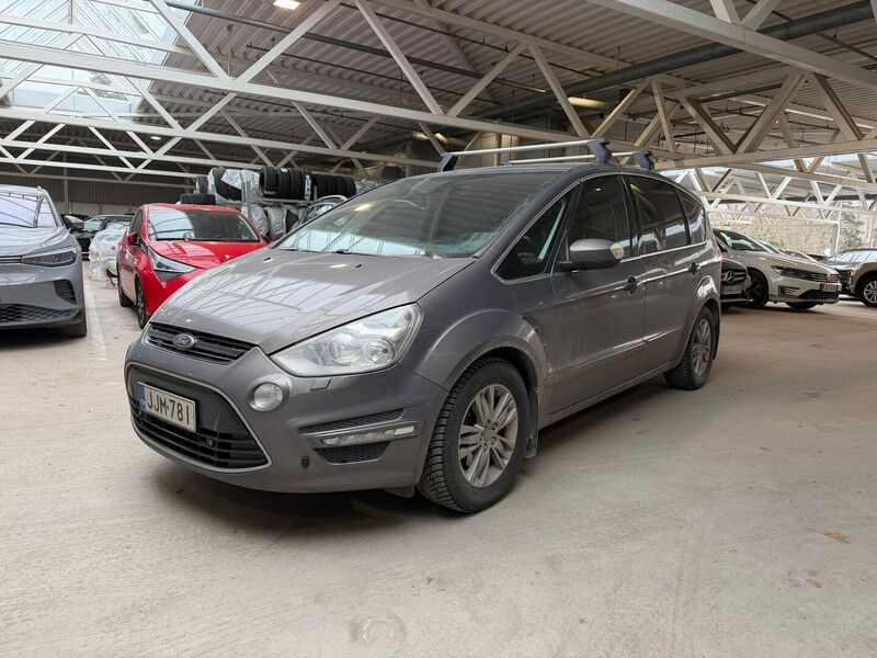 Ford S-MAX vaihtoauto