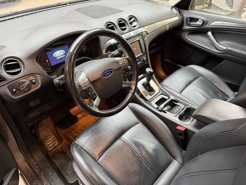 Ford S-MAX vaihtoauto