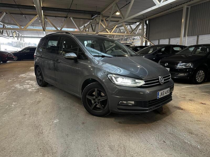 Volkswagen Touran vaihtoauto