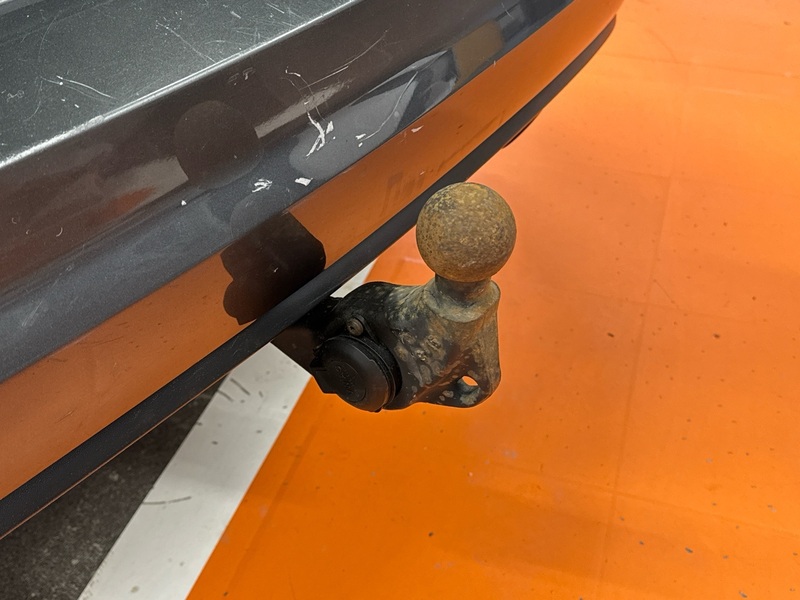 Volkswagen Touran vaihtoauto