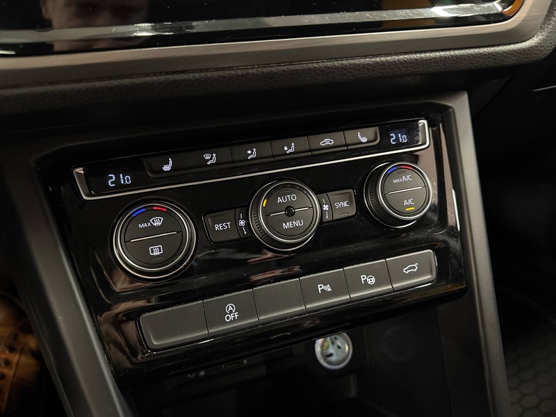 Volkswagen Touran vaihtoauto