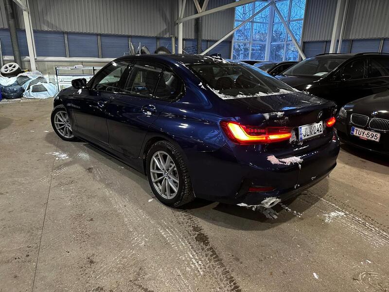 BMW 330 vaihtoauto