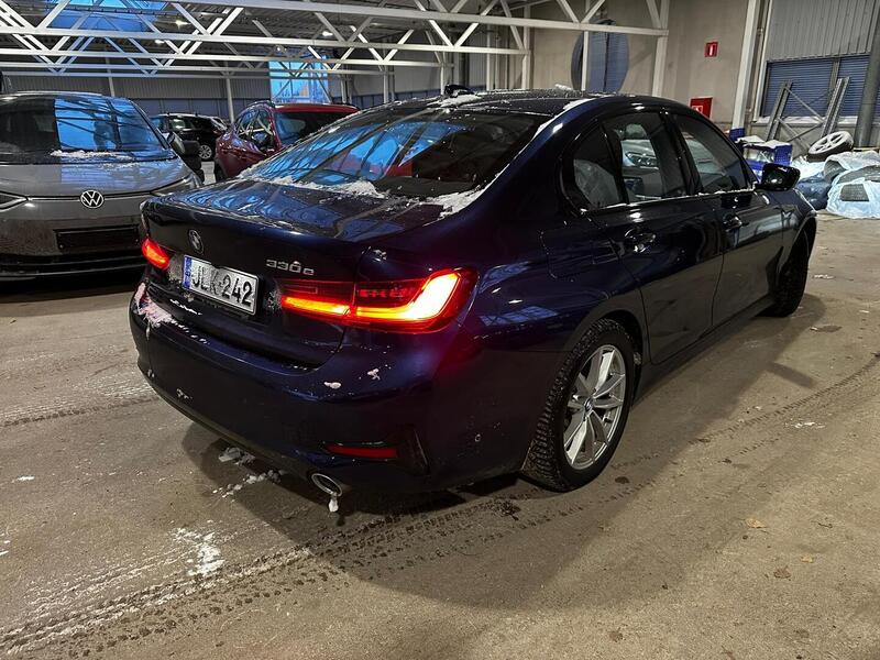 BMW 330 vaihtoauto