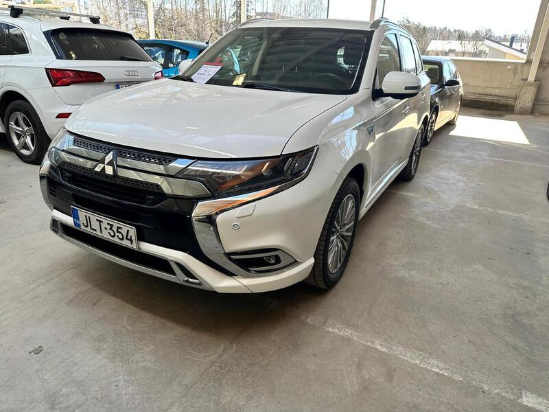 Mitsubishi Outlander PHEV vaihtoauto