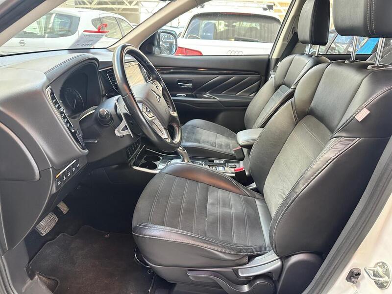 Mitsubishi Outlander PHEV vaihtoauto