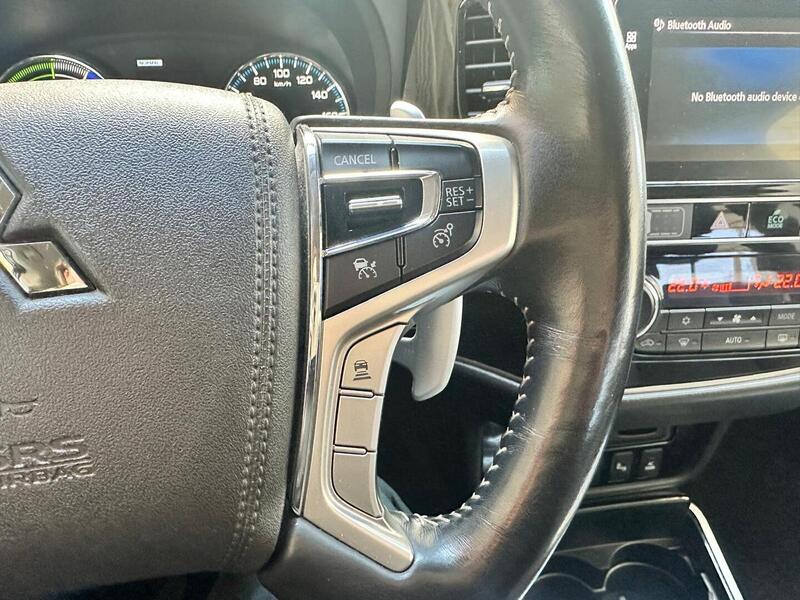 Mitsubishi Outlander PHEV vaihtoauto