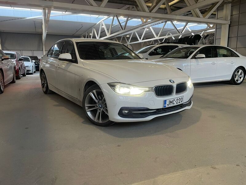 BMW 330 vaihtoauto