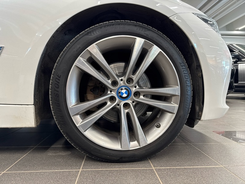 BMW 330 vaihtoauto