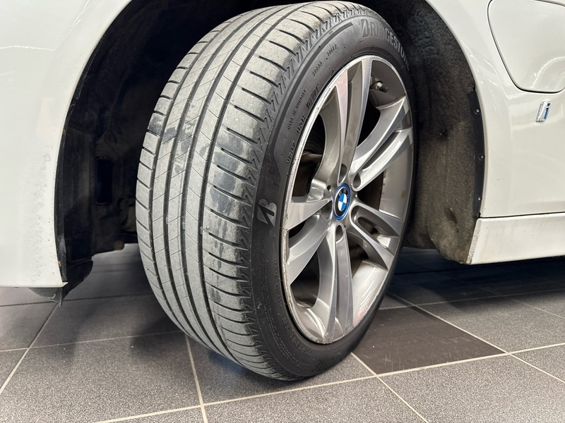 BMW 330 vaihtoauto