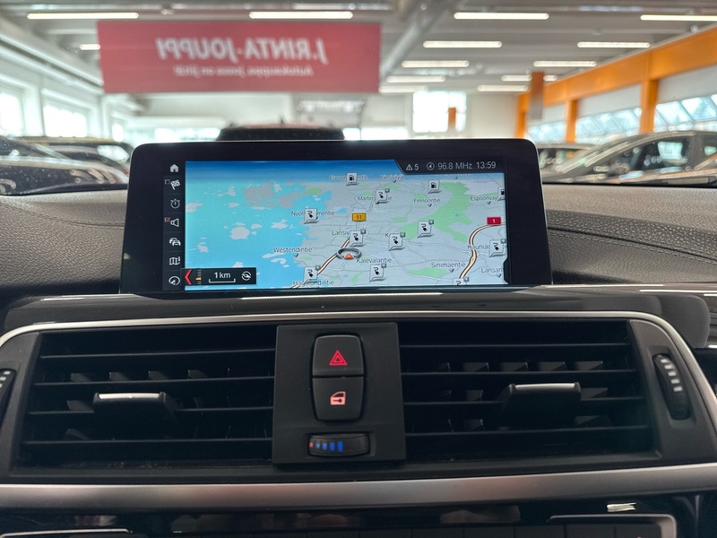 BMW 330 vaihtoauto