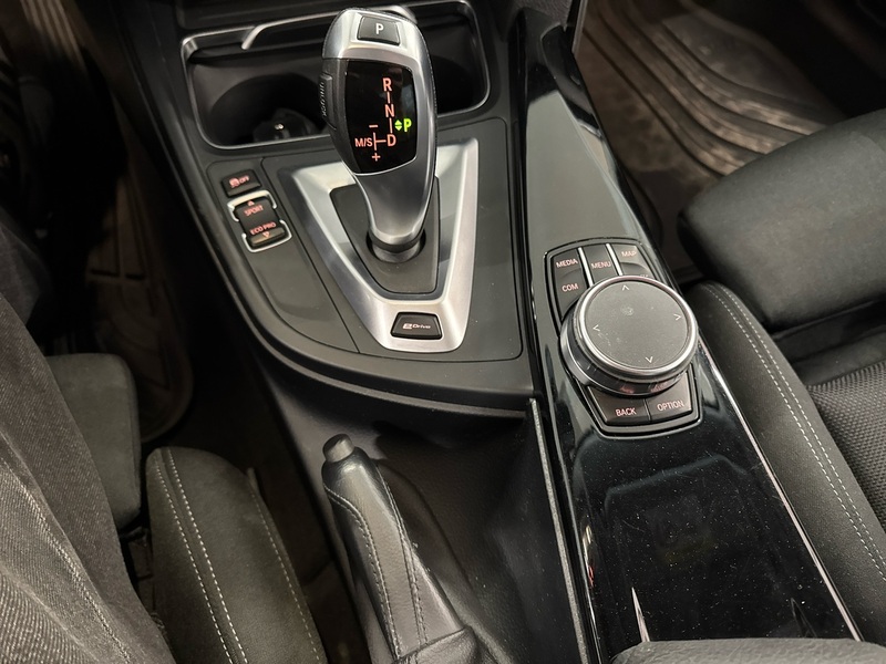 BMW 330 vaihtoauto