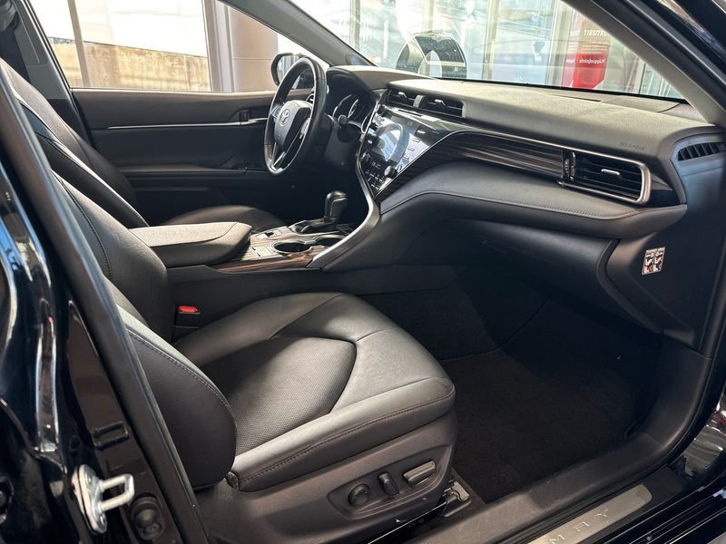 Toyota Camry vaihtoauto