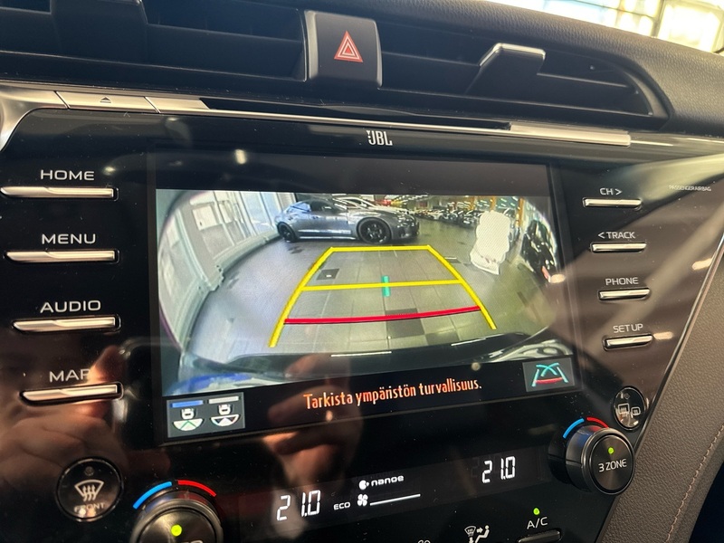 Toyota Camry vaihtoauto