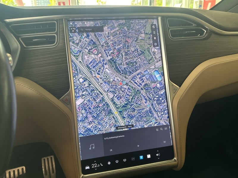 Tesla Model X vaihtoauto