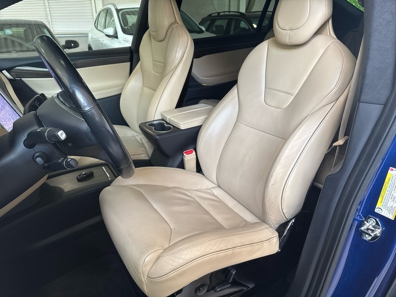 Tesla Model X vaihtoauto