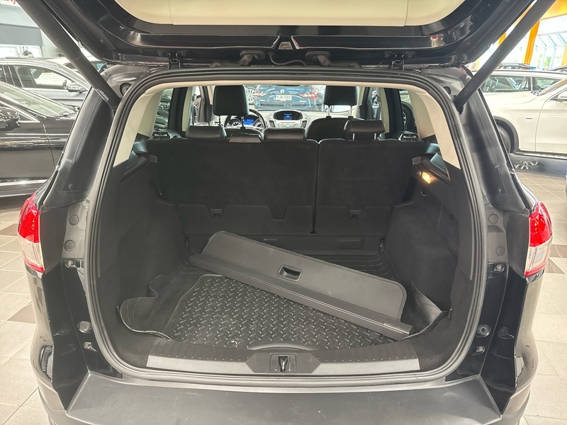 Ford Kuga vaihtoauto