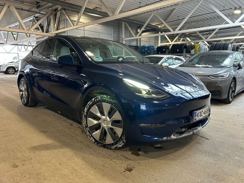 Tesla Model Y vaihtoauto