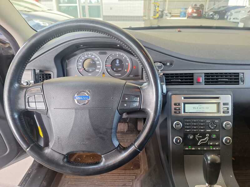 Volvo V70 vaihtoauto