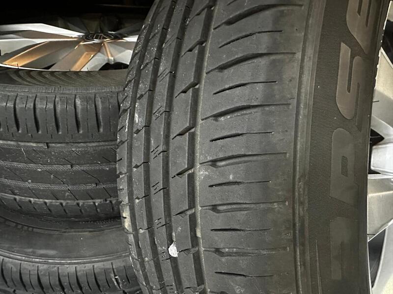 Volkswagen Touran vaihtoauto