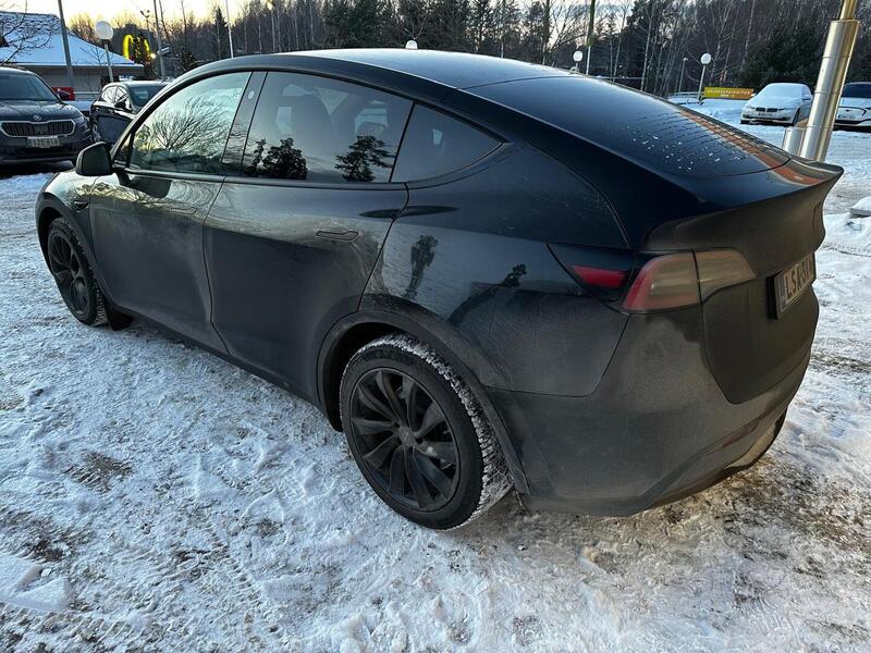 Tesla Model Y vaihtoauto