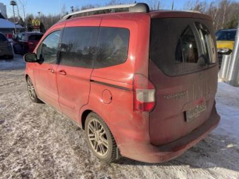 Ford Tourneo Courier vaihtoauto