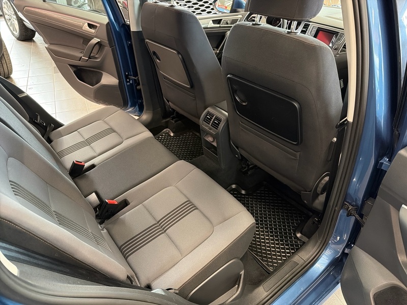 Volkswagen Golf Sportsvan vaihtoauto