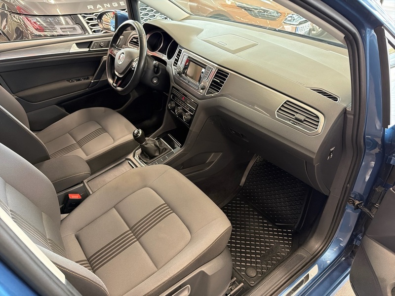 Volkswagen Golf Sportsvan vaihtoauto