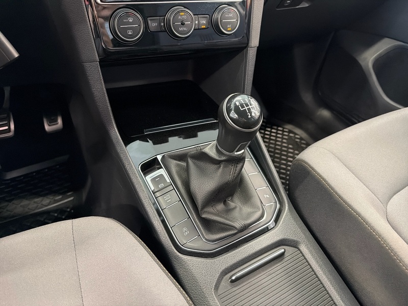 Volkswagen Golf Sportsvan vaihtoauto