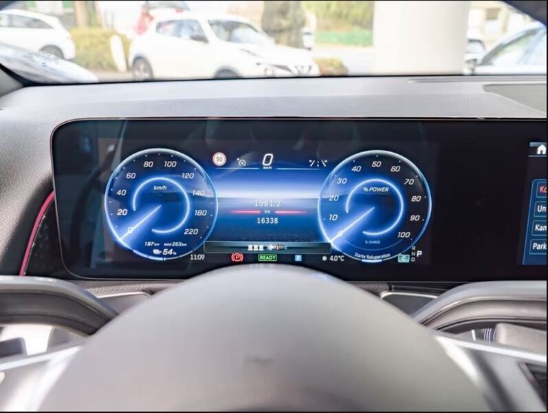 Mercedes-Benz EQB vaihtoauto