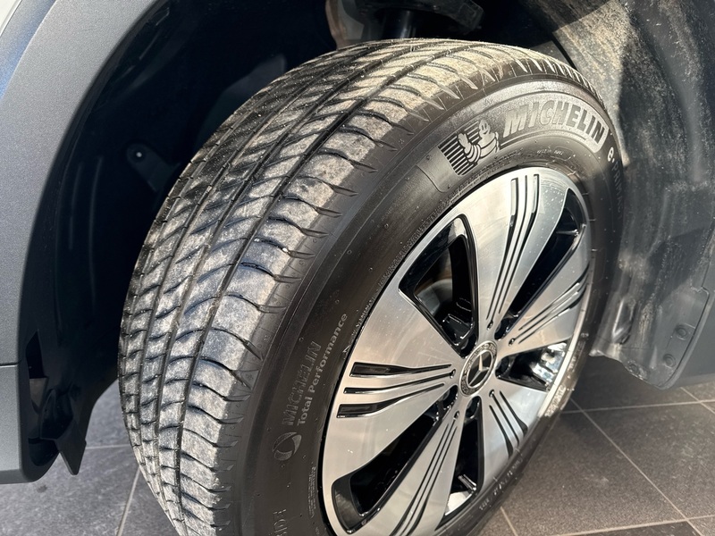 Mercedes-Benz EQB vaihtoauto